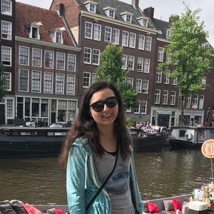 Meet your Posher, Mea